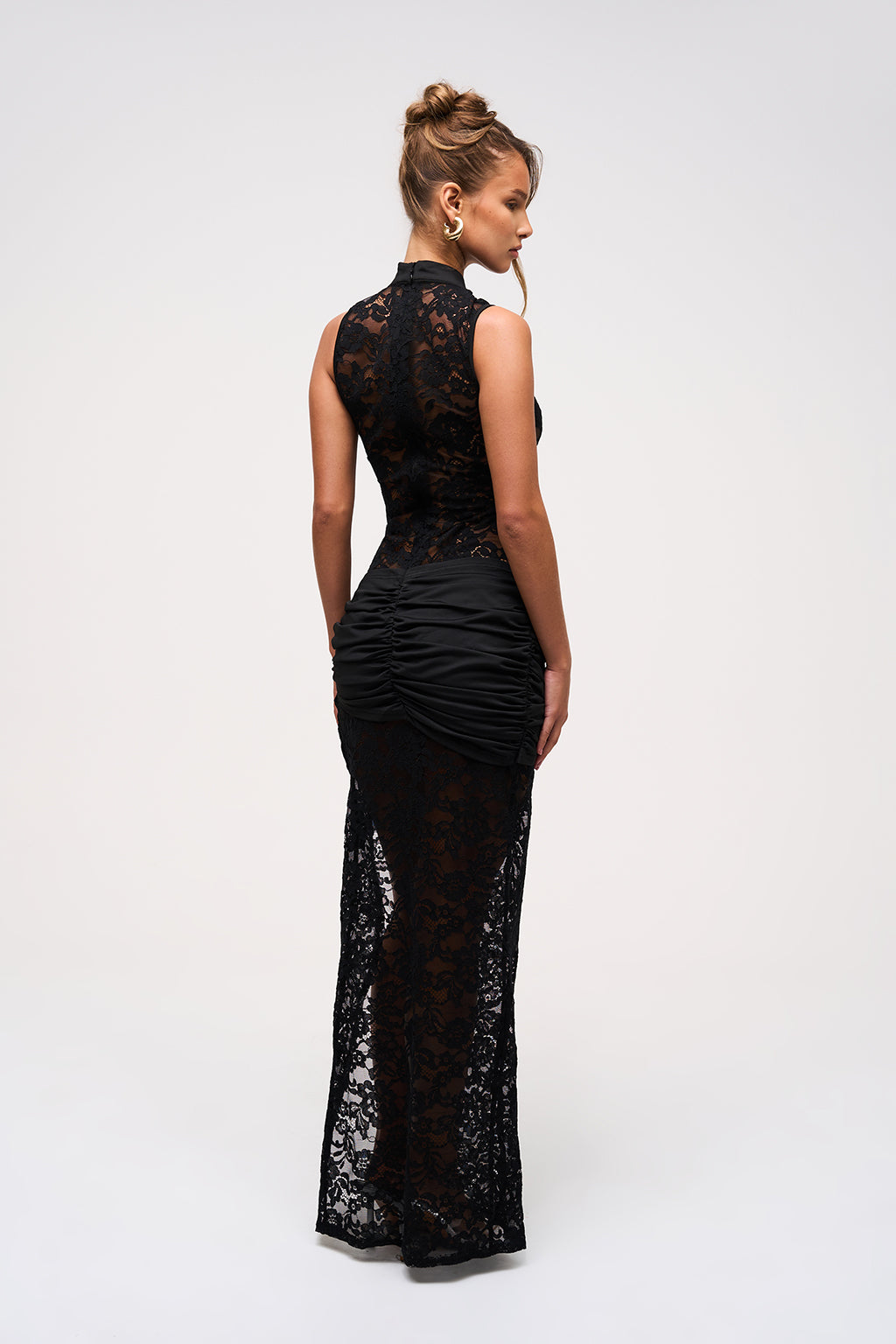 YASMIN - LACE KEYHOLE MAXI DRESS